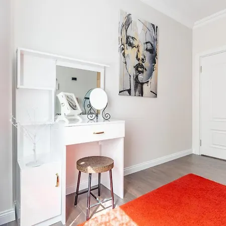 Modern And Aesthetic Flat In Sisli *