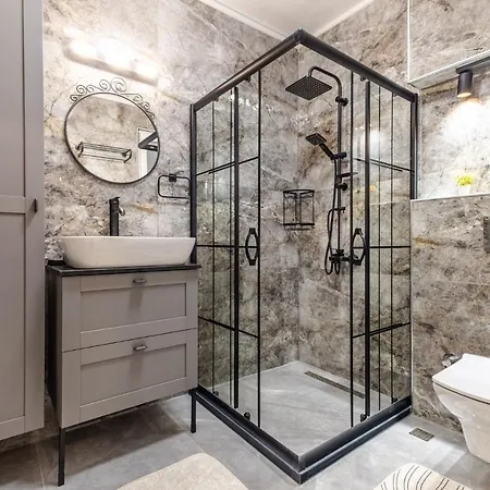 Modern And Aesthetic Flat In Sisli Apartment *